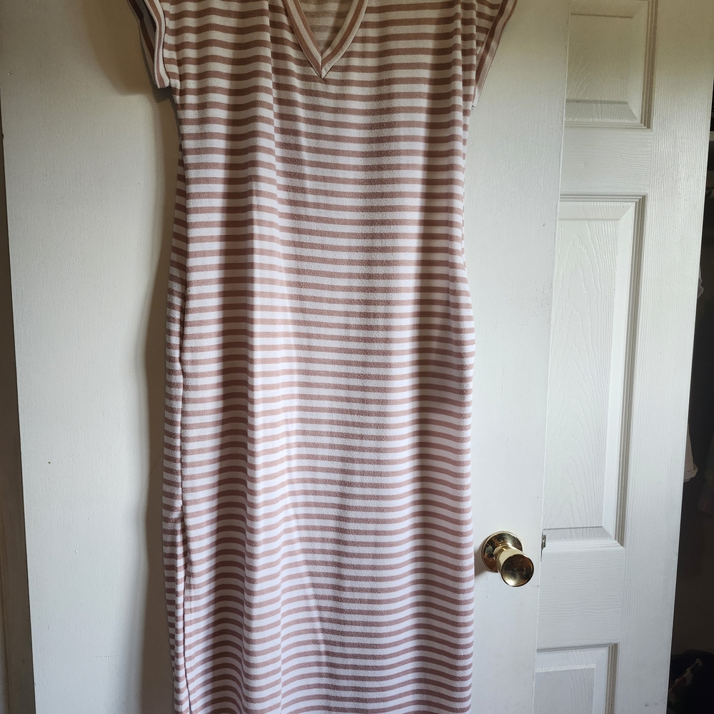 HEIMISH USA Tan Raglan Cap Sleeve Midi Dress